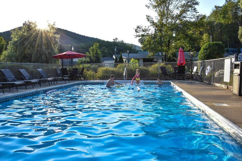 Adirondack Sunrise Lodge Lake George Dış mekan fotoğraf