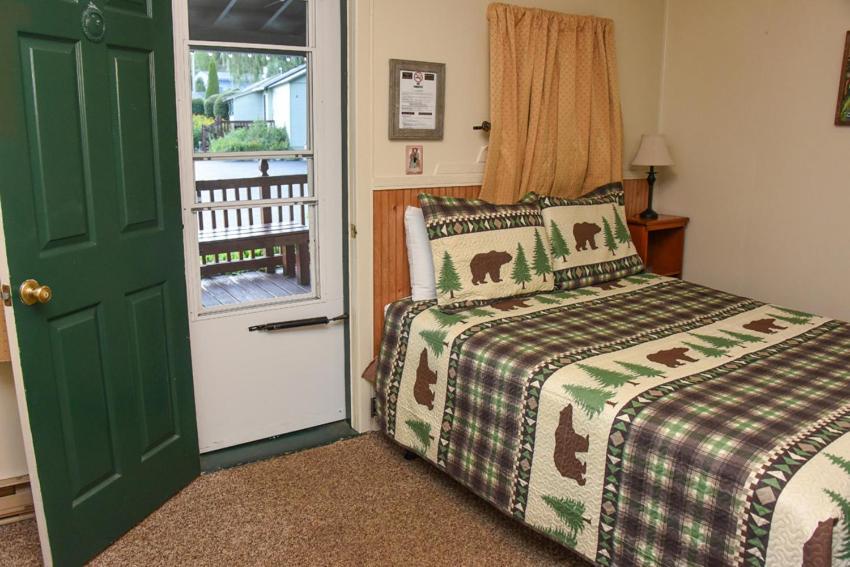 Adirondack Sunrise Lodge Lake George Dış mekan fotoğraf