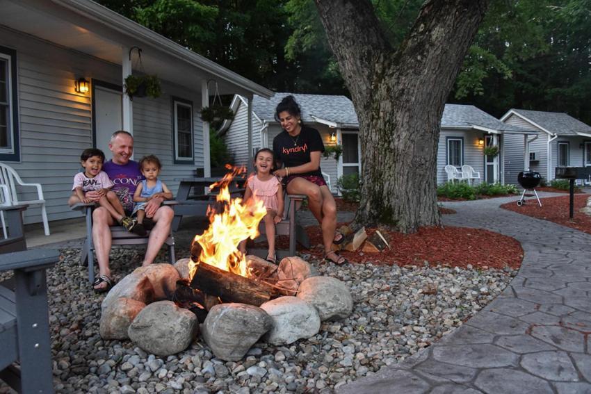 Adirondack Sunrise Lodge Lake George Dış mekan fotoğraf
